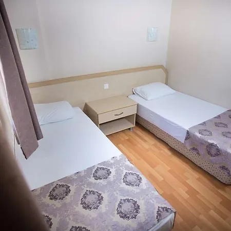 شقة فندقية Tuntas Altinkum 3*