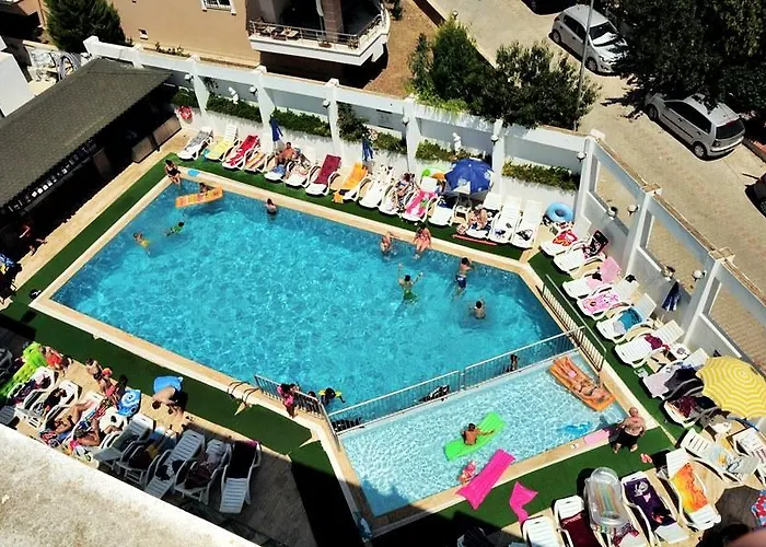 Lejlighedshotel Tuntas Altinkum