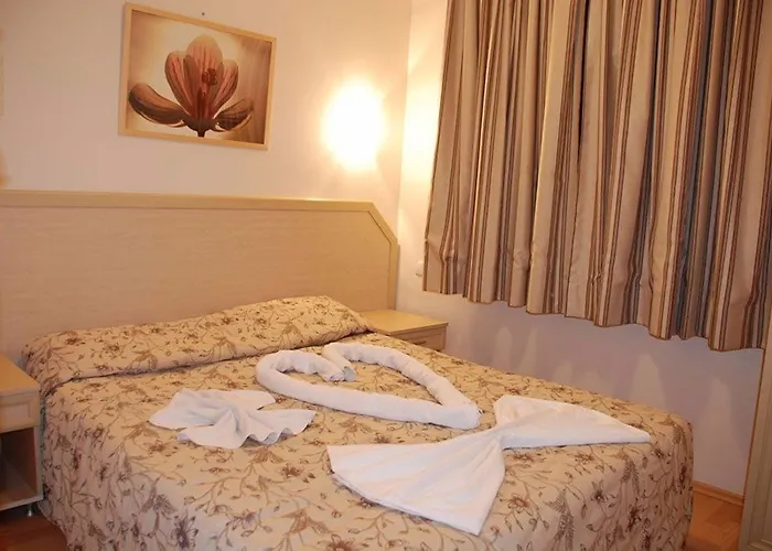 Apart-hotel Tuntas Altinkum