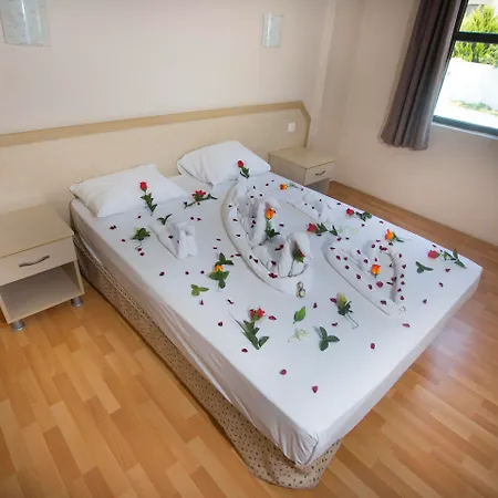 Tuntas Altinkum Aparthotel